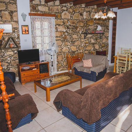 Revecca House Villa Agios Mamas Eksteriør bilde