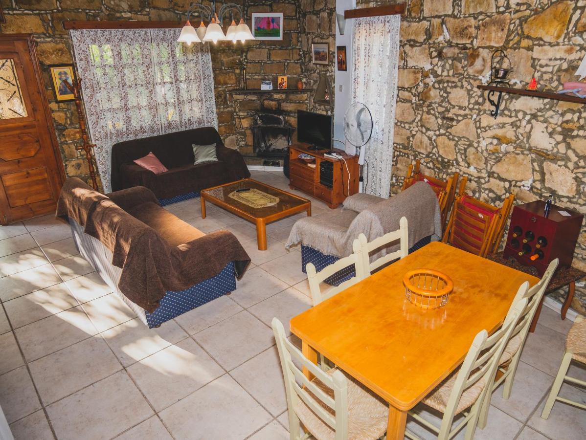 Revecca House Villa Agios Mamas Eksteriør bilde