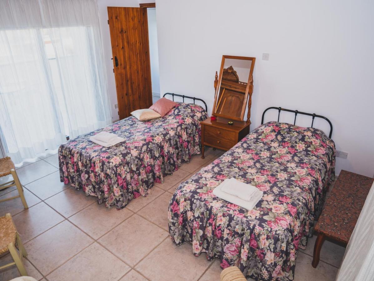Revecca House Villa Agios Mamas Eksteriør bilde